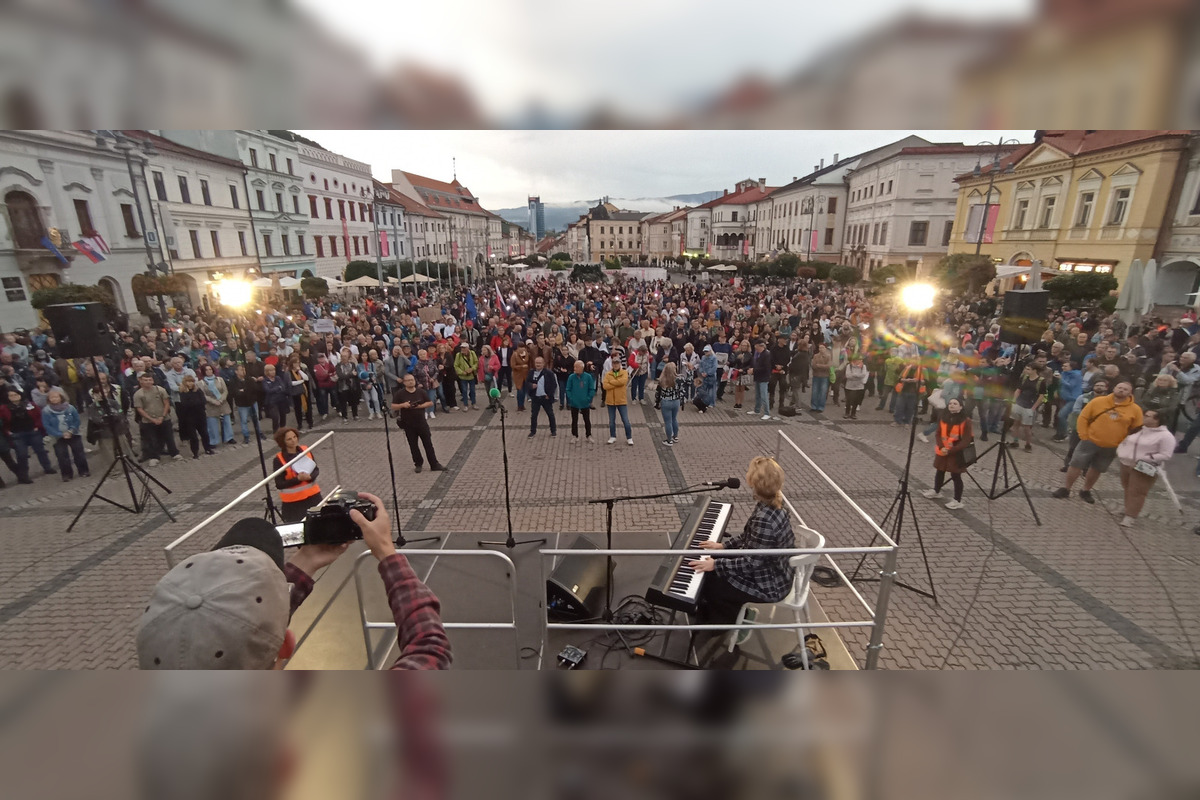 FOTO: Utorokový protest v Banskej Bystrici, foto 1
