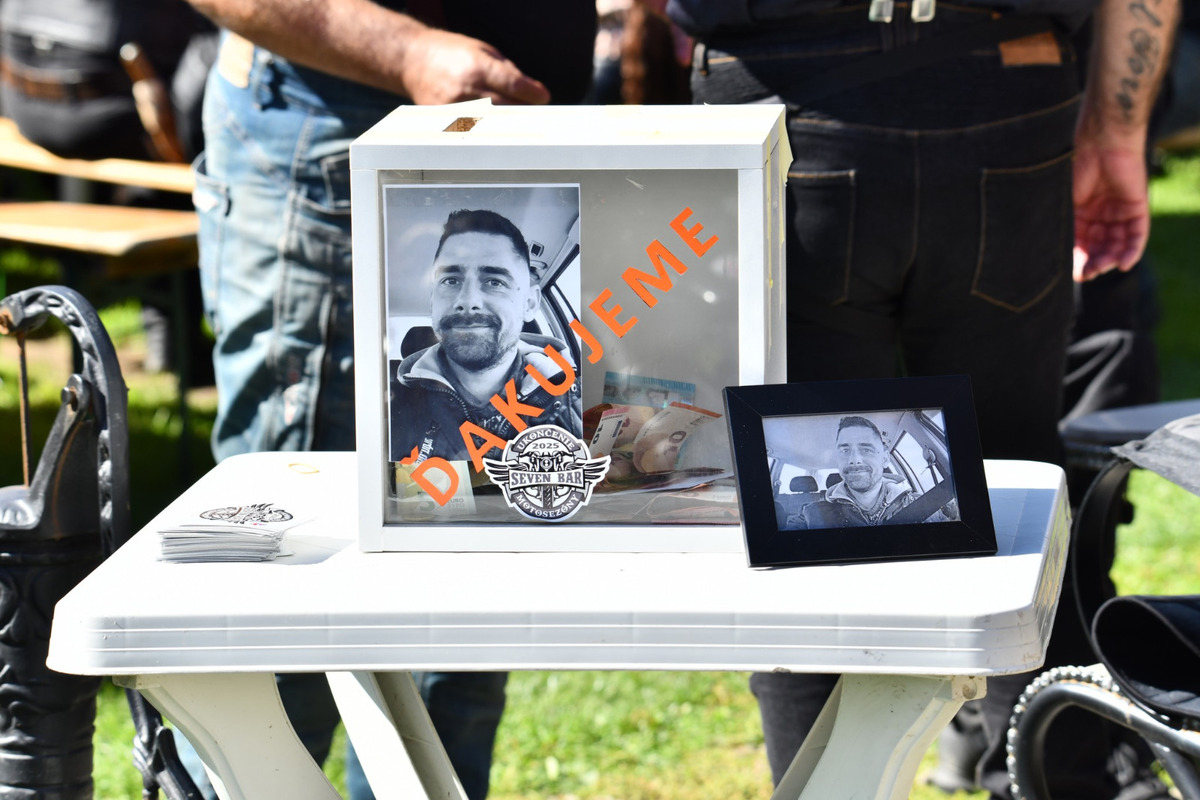 FOTO: Synovi Jozefa, ktorý zomrel pri nehode, vyzbierali motorkári 1500 eur, foto 1