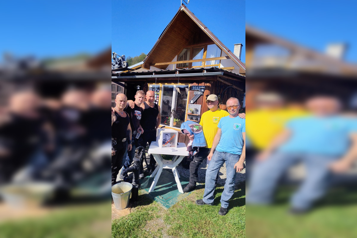 FOTO: Synovi Jozefa, ktorý zomrel pri nehode, vyzbierali motorkári 1500 eur, foto 10