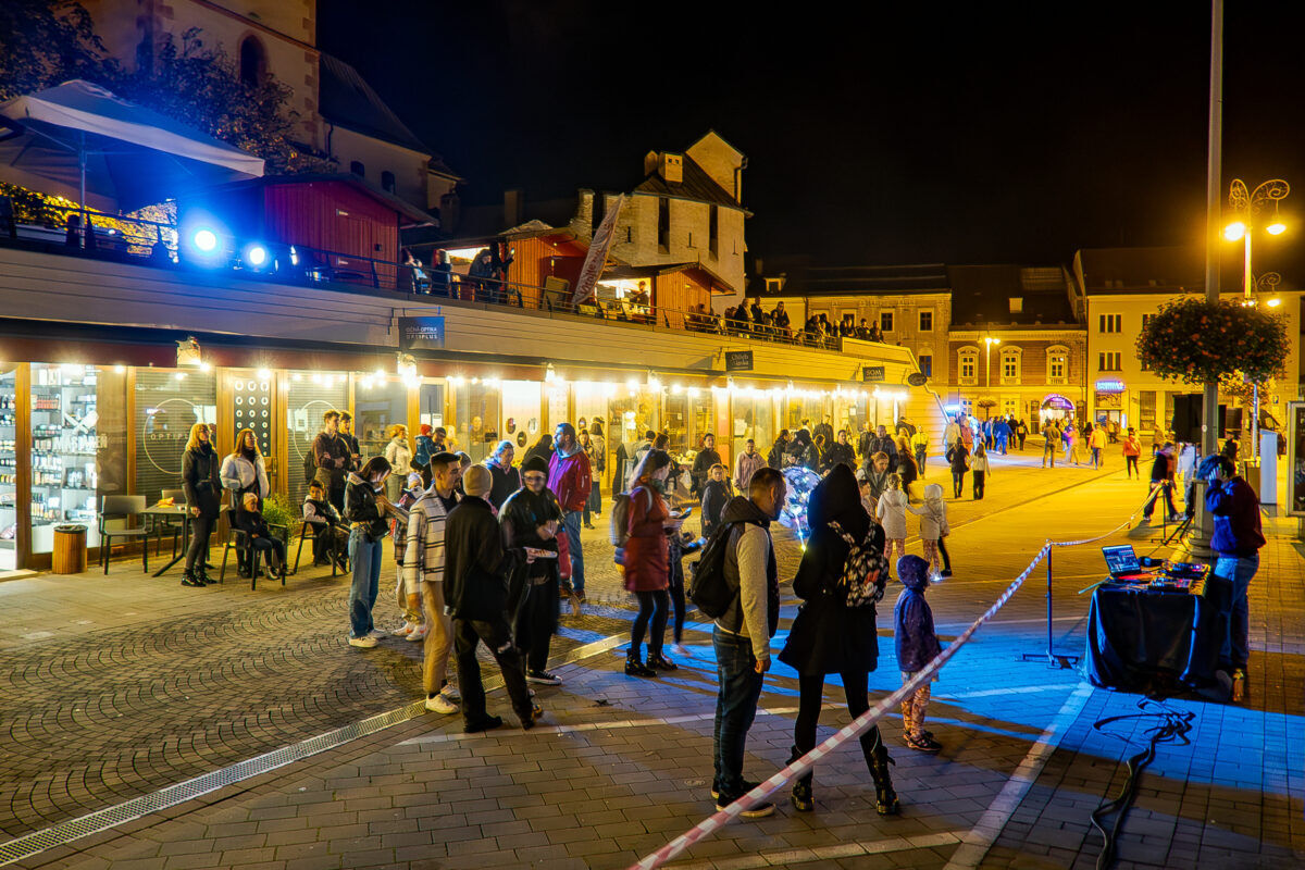 FOTO: V Bystrici už o pár dní ožijú vo svetle ikonické stavby mesta, foto 5