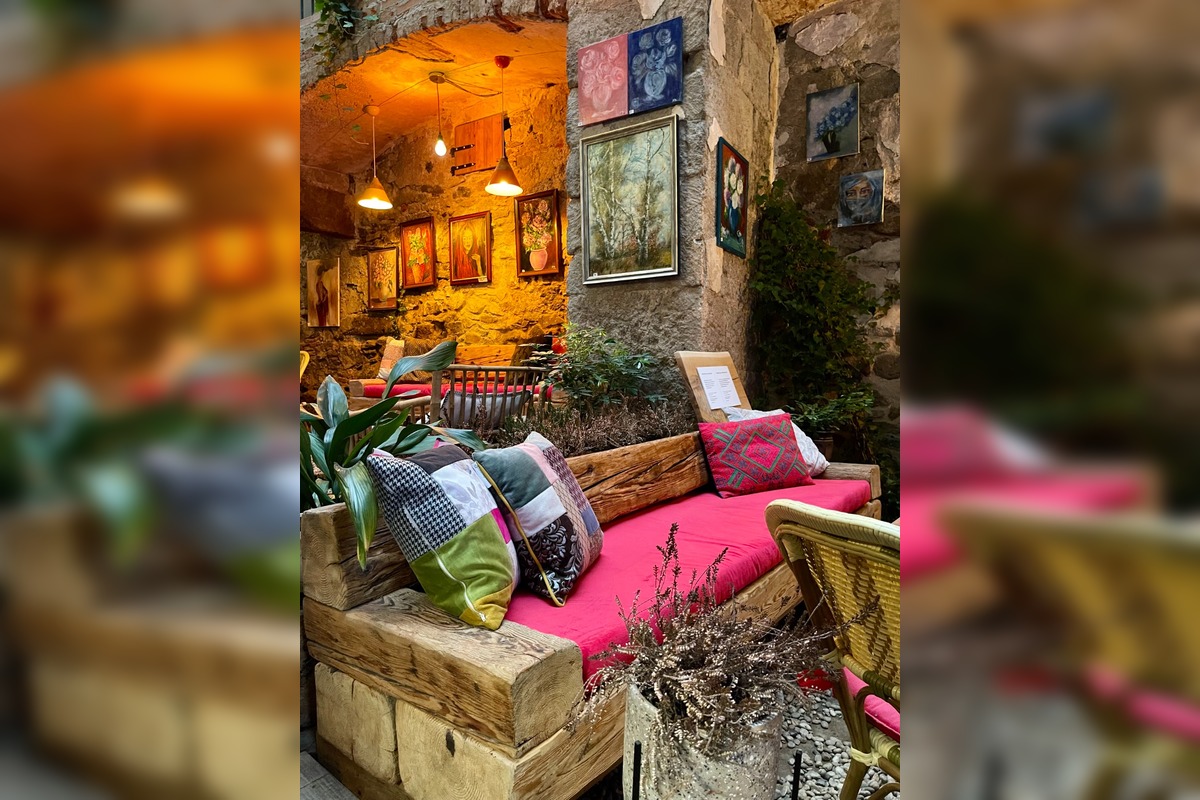 FOTO: Originálna kaviareň Ruinbar si získava návštevníkov atmosférou aj energiou, foto 6