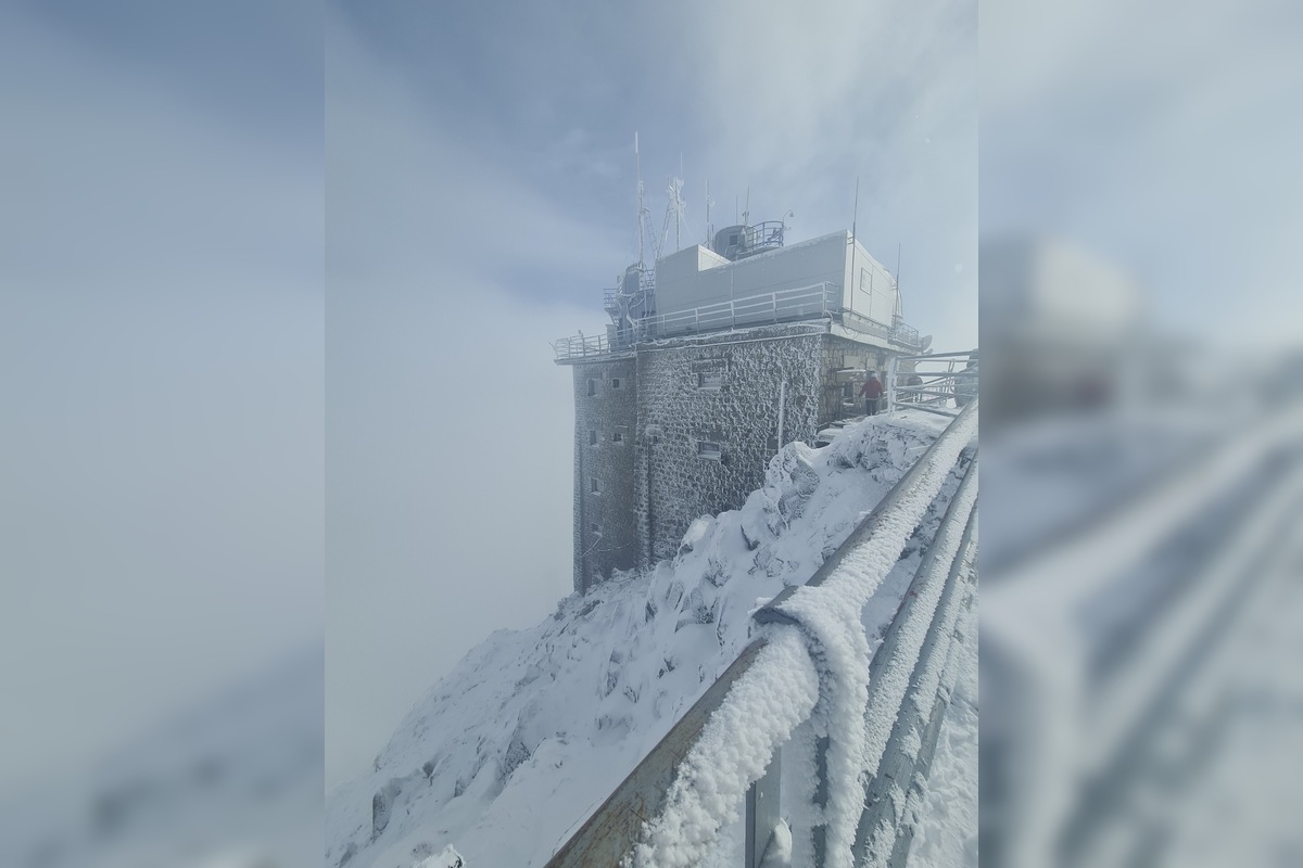 FOTO: Vo Vysokých Tatrách začalo snežiť, foto 1