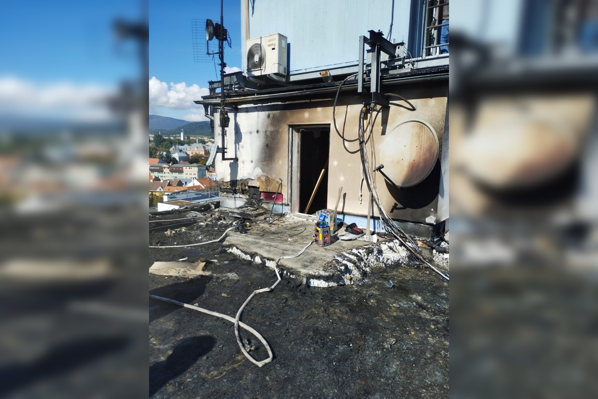 FOTO: V Banskej Bystrici horí panelák, čierny dym vidno už z diaľky, foto 2