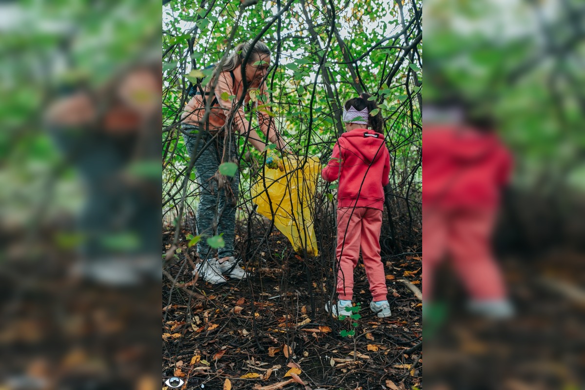 FOTO: Čierna skládka zmizla zo Zlatého potoka, pomohli desiatky šikovných rúk, foto 10