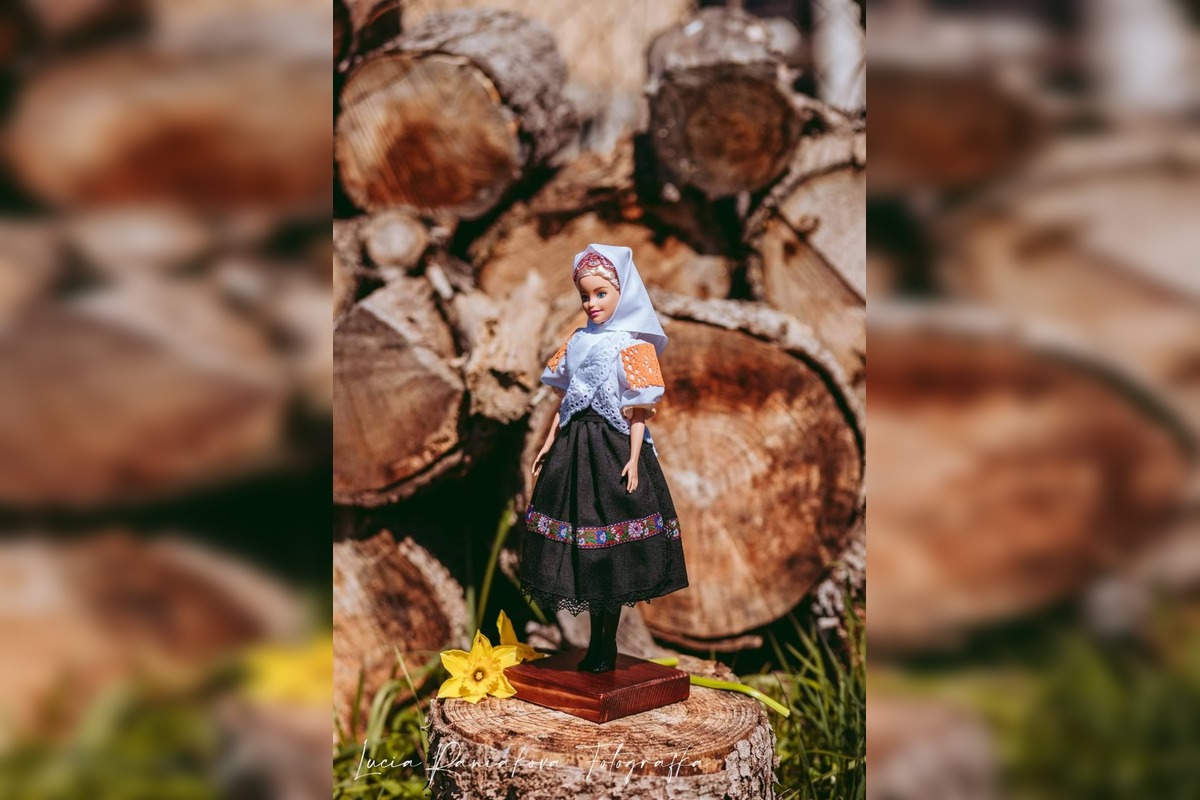 FOTO: Barbie dostala slovenský kroj, foto 2