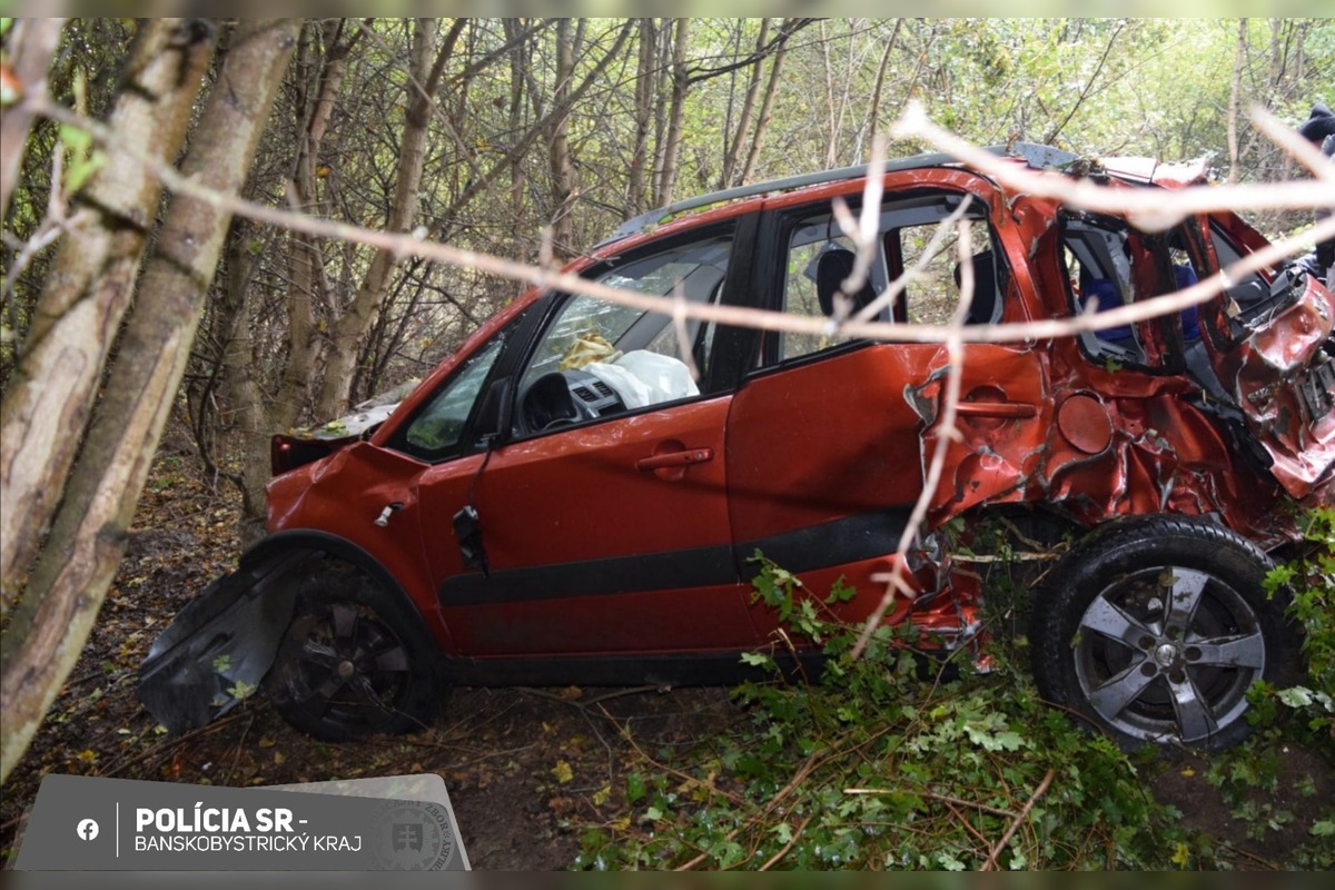 FOTO: Vrak havarovaného auta, foto 1