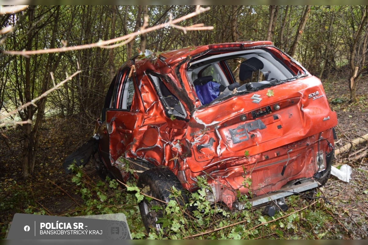 FOTO: Vrak havarovaného auta, foto 3