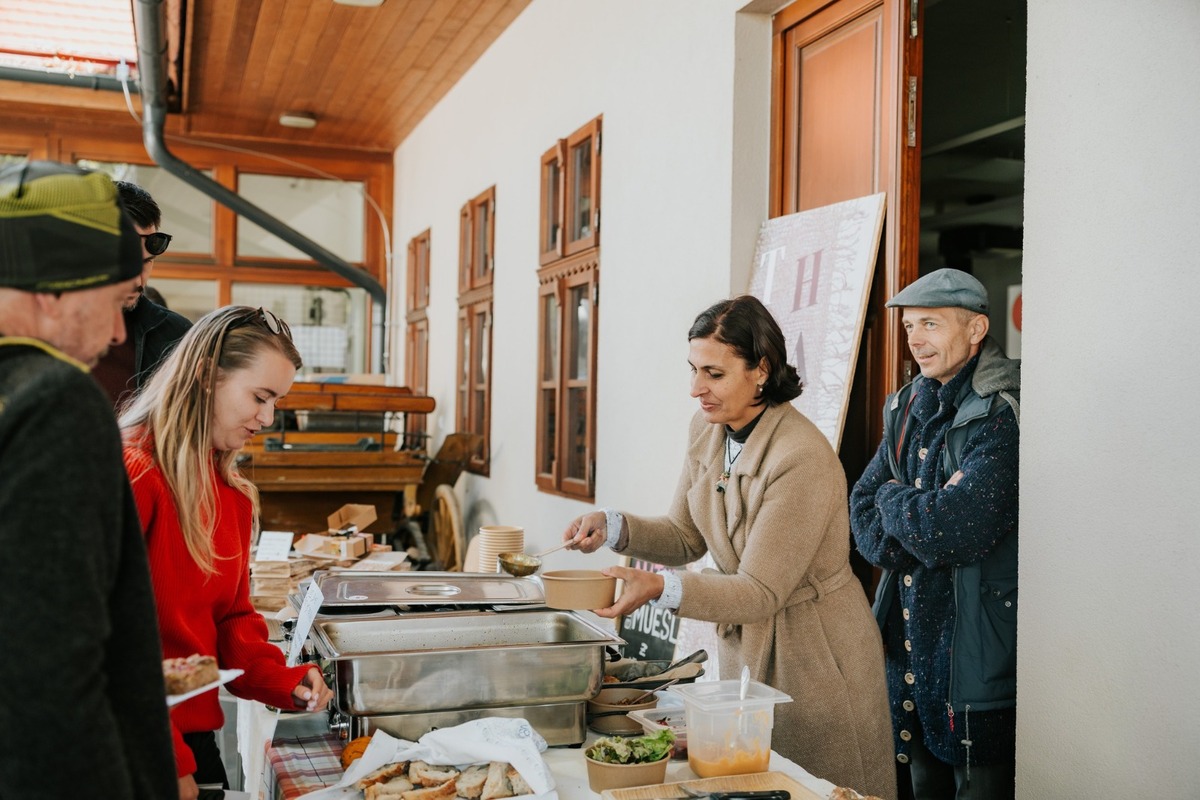 FOTO: Lekárka z BBSK ordinovala priamo v karavane, foto 3