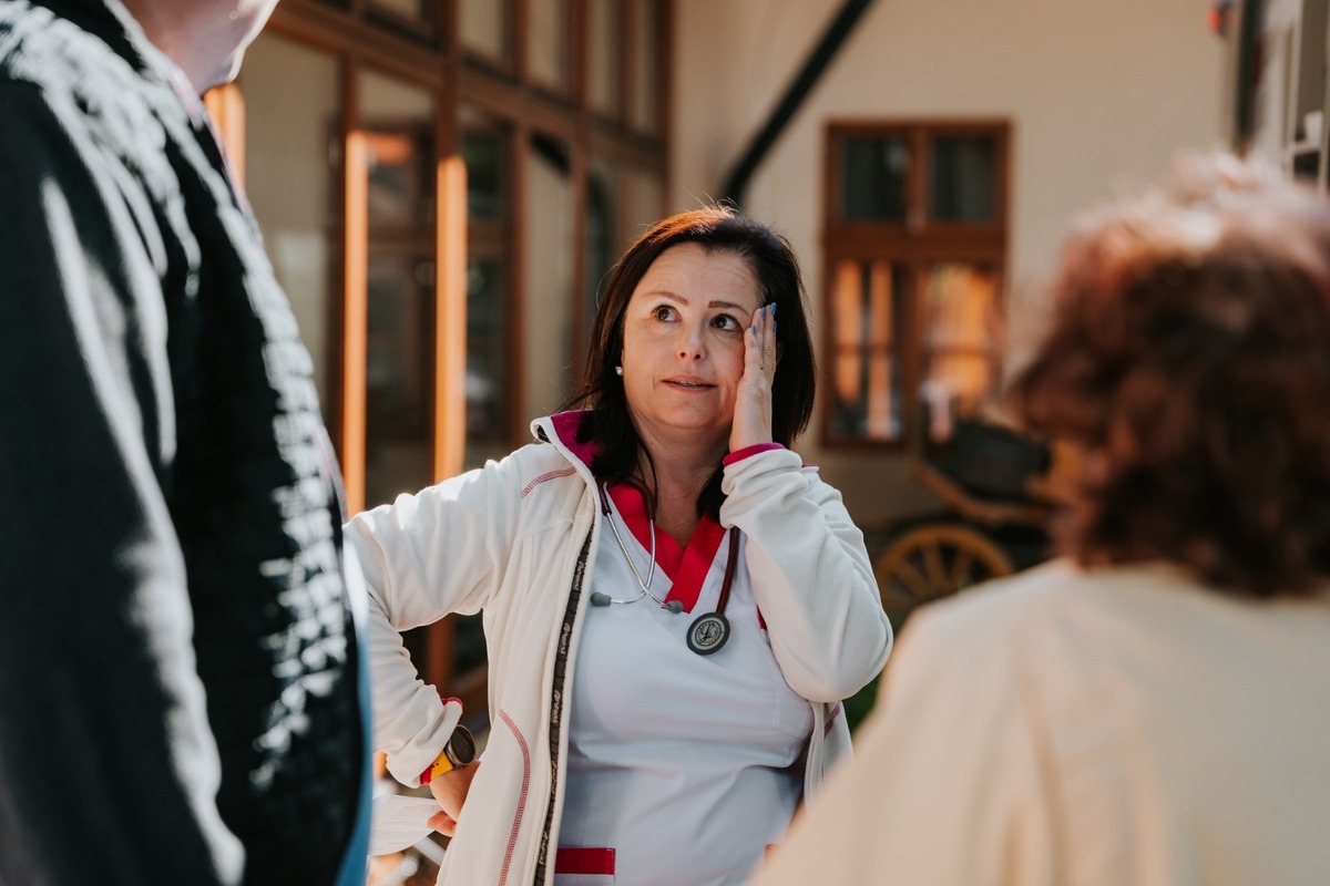 FOTO: Lekárka z BBSK ordinovala priamo v karavane, foto 6