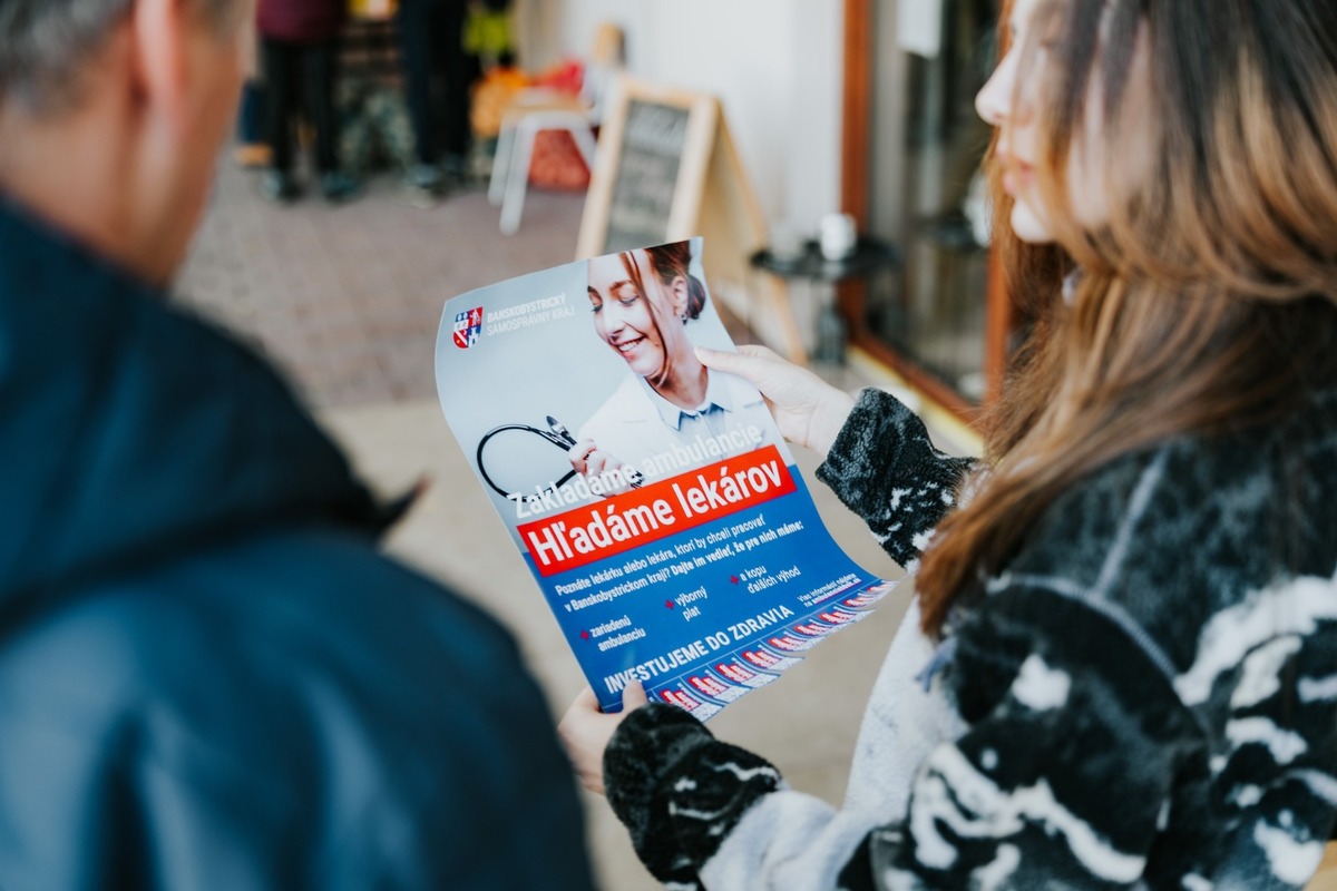 FOTO: Lekárka z BBSK ordinovala priamo v karavane, foto 7
