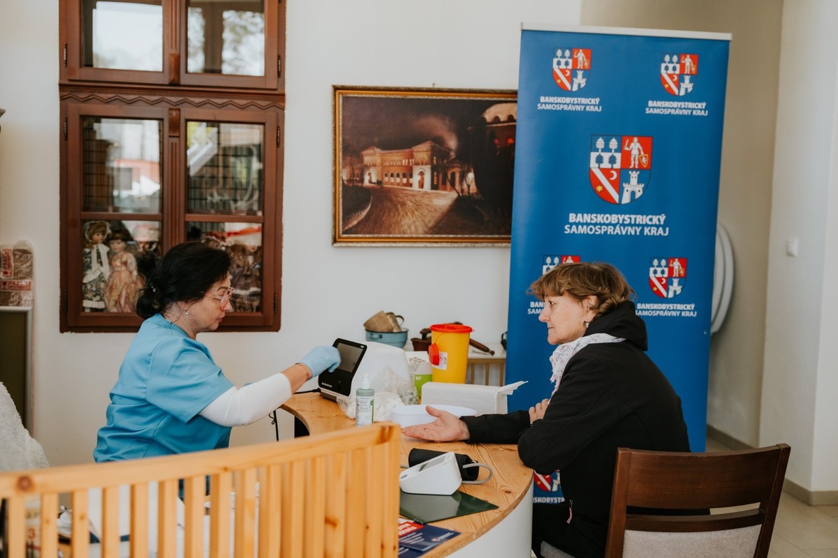 FOTO: Lekárka z BBSK ordinovala priamo v karavane, foto 8