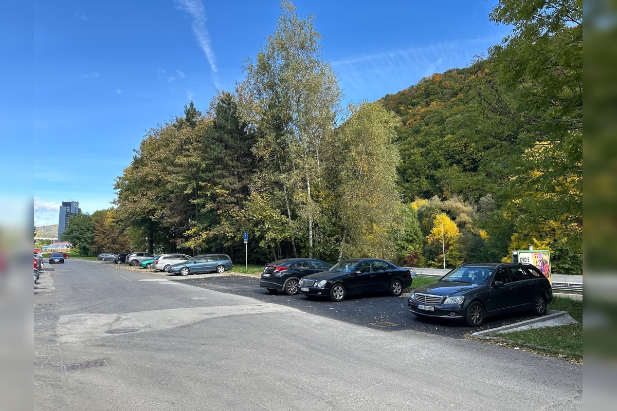 FOTO: Obnova parkoviska na Radvani, foto 1