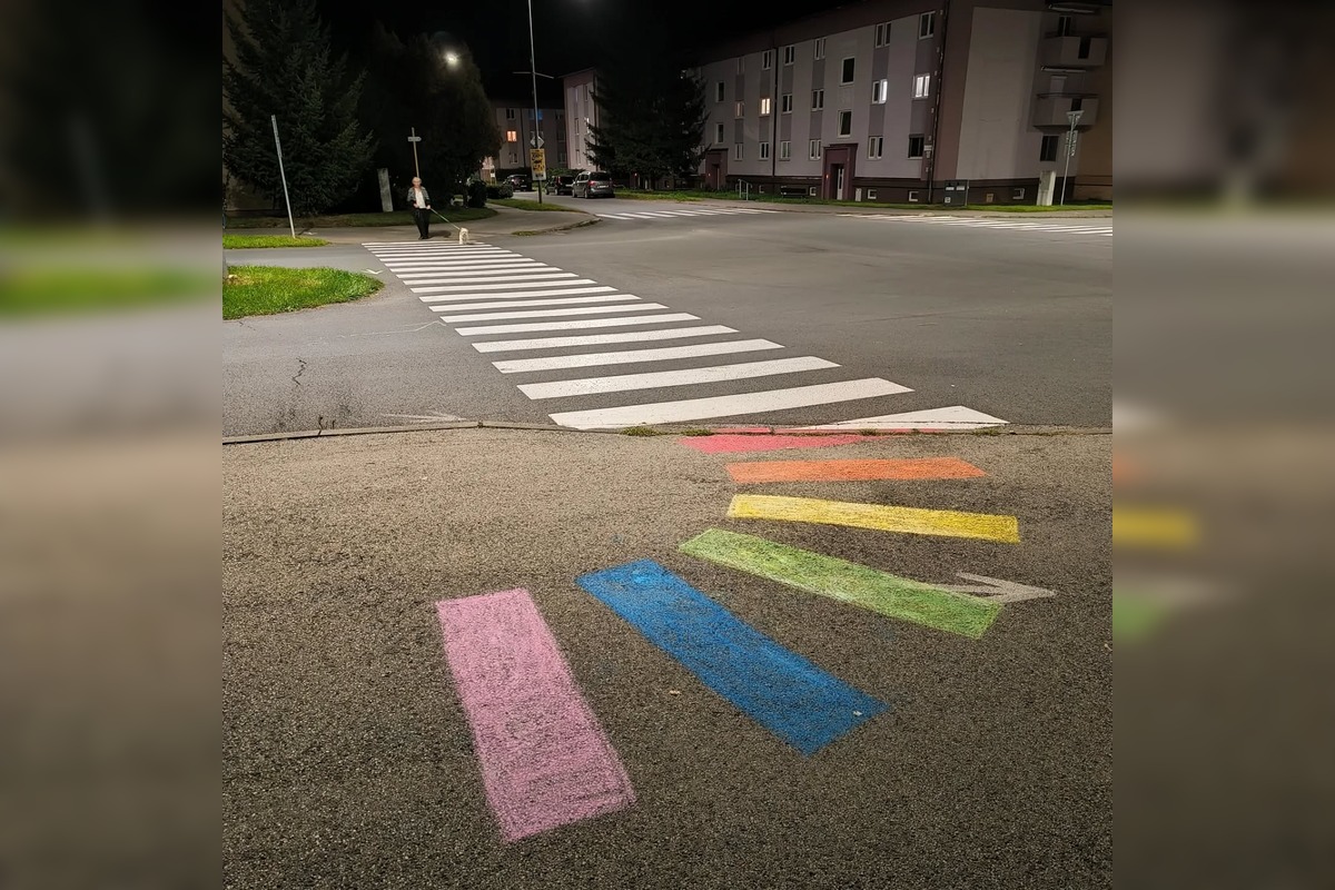 FOTO: V Žiari sa objavil dúhový priechod pre chodcov, foto 3