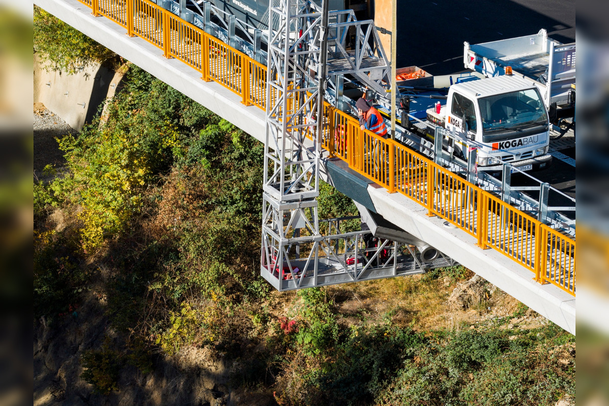 FOTO: Mostná estakáda v údolí Krivánskeho potoka, foto 12