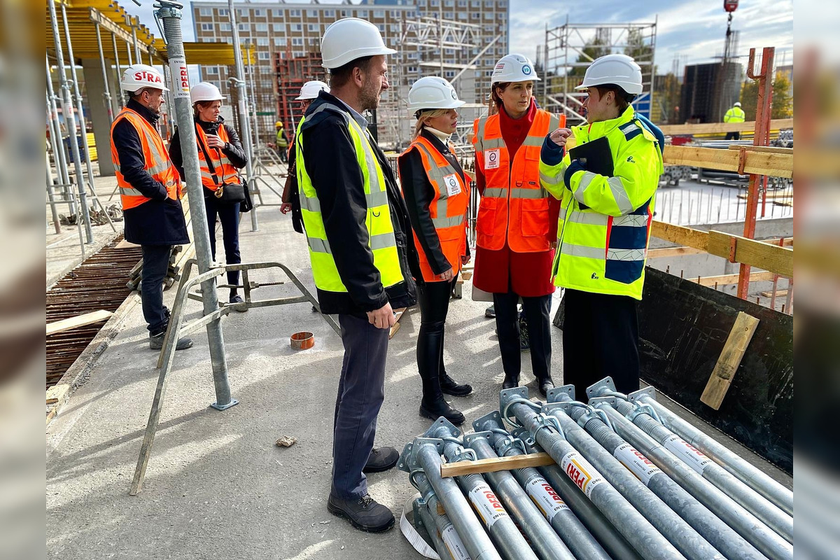 FOTO: Zástupcovia Európskej komisie navštívili výstavbu novej nemocnice v Banskej Bystrici, foto 4