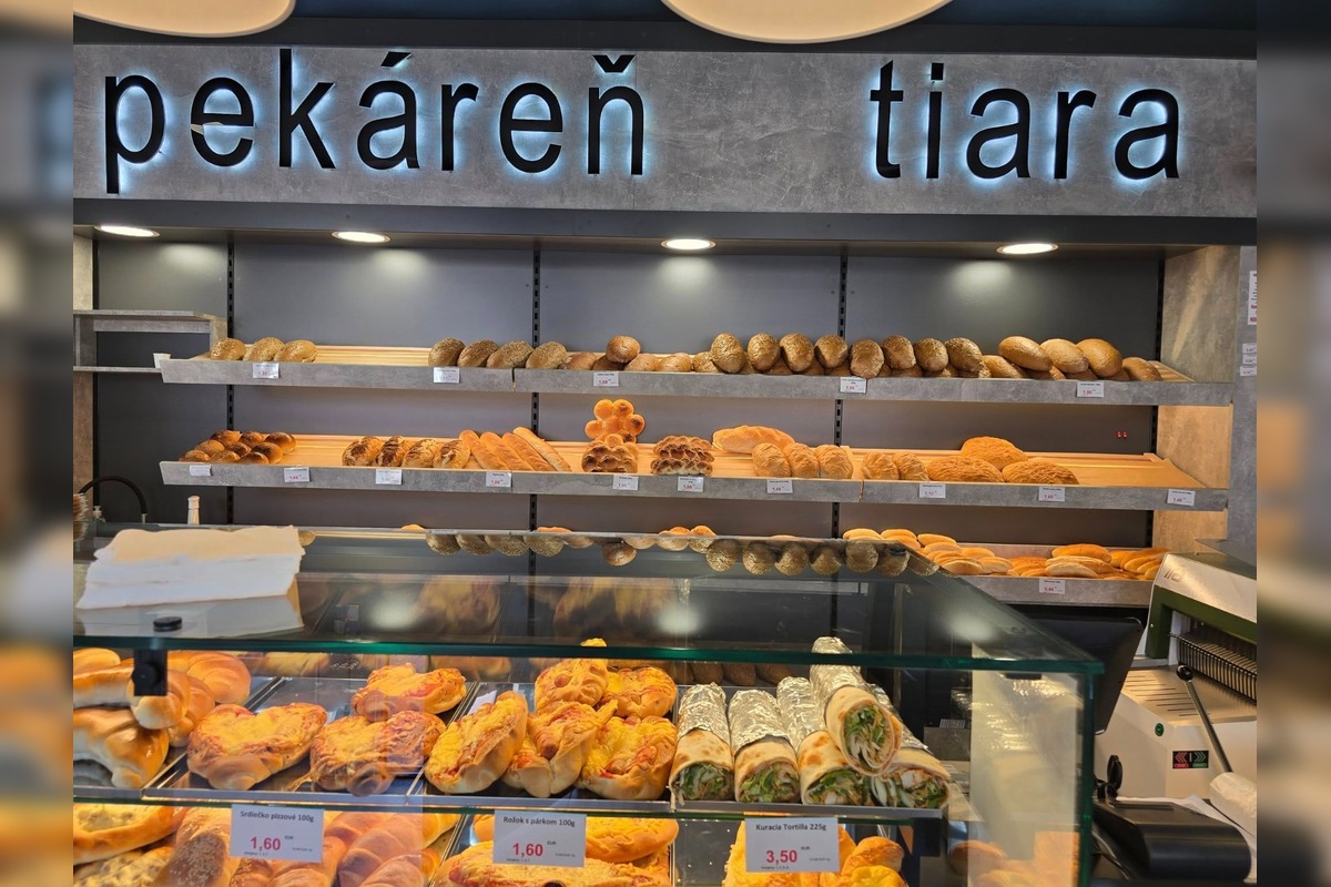 FOTO: Lučenčania si pochvaľujú pekáreň Tiara, foto 2