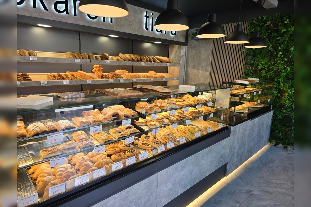 FOTO: Lučenčania si pochvaľujú pekáreň Tiara, foto 3