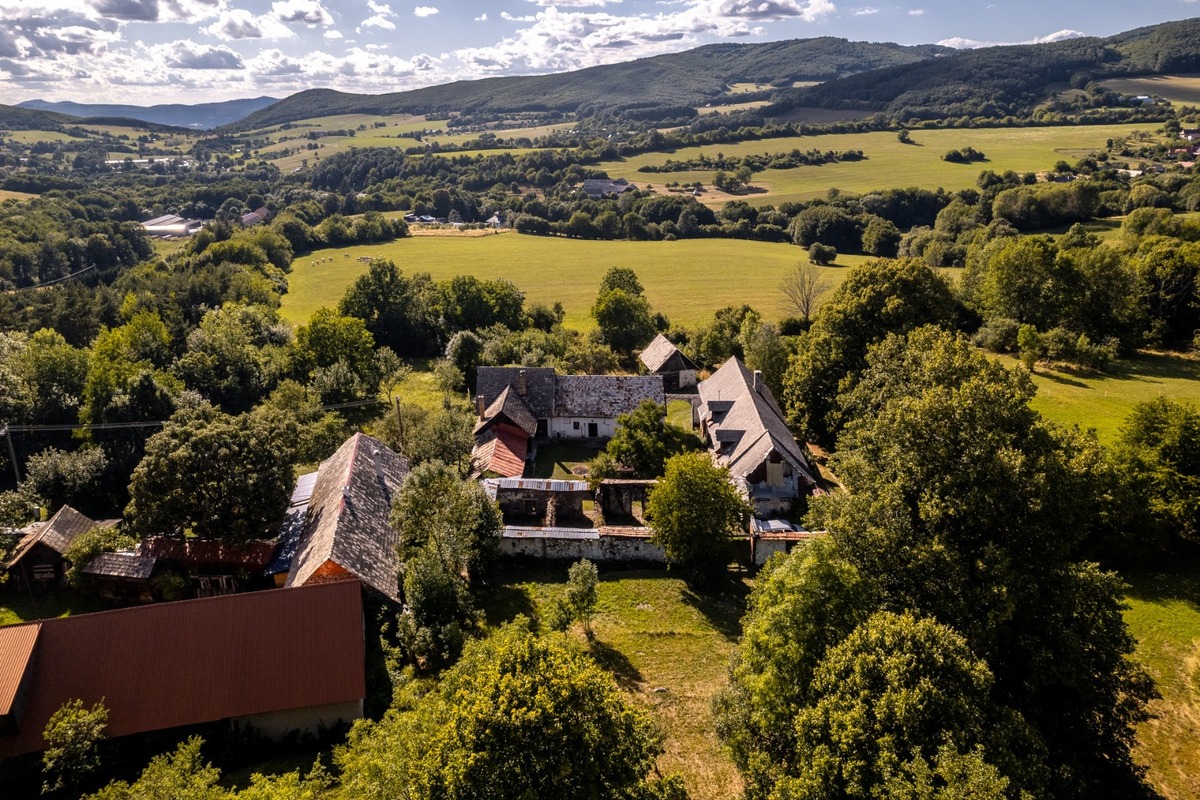 FOTO: Gazdovstvo u Kukučkov v Zaježovej je na predaj, foto 11