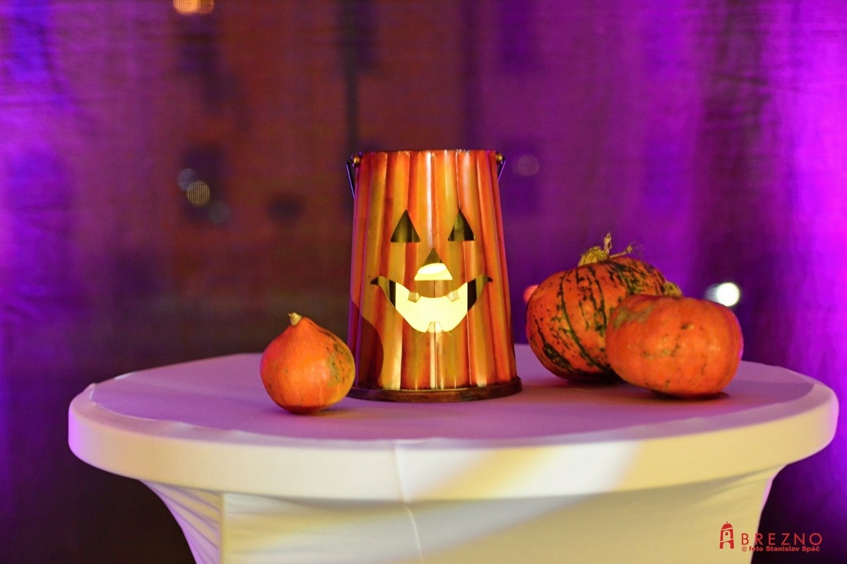 FOTO: Lampiónové sprievody sa vracajú do ulíc, foto 2