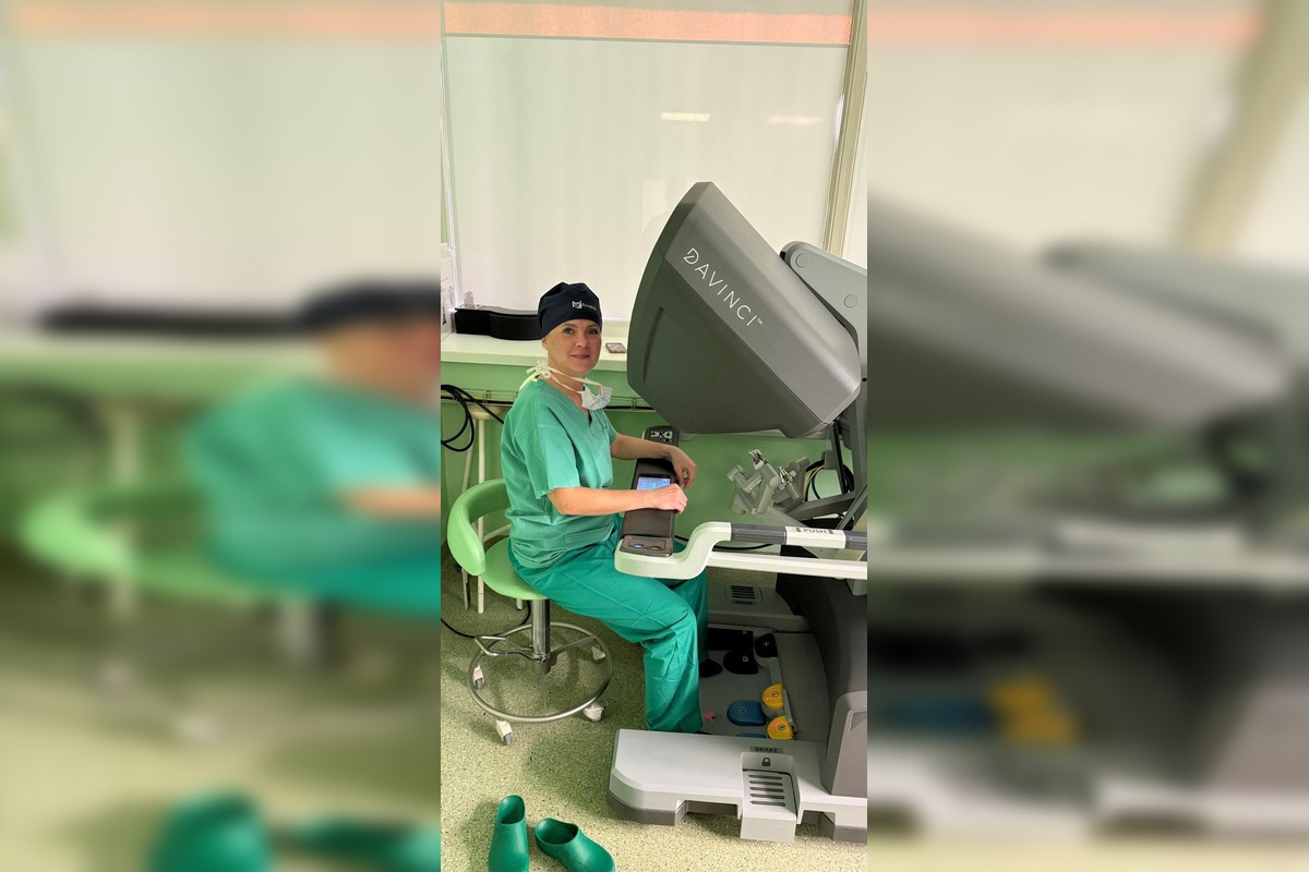 FOTO: Rooseveltova nemocnica spustila robotickú chirurgiu v krčnom lekárstve, foto 3