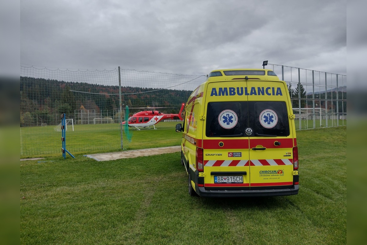 FOTO: Muž s infarktom bol prevezený vrtuľníkom do Banskej Bystrice, foto 1