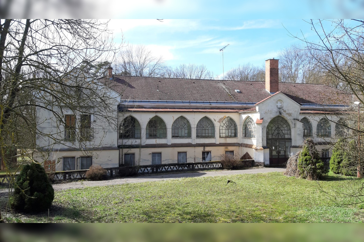 FOTO: Nechceli by ste si kúpiť kaštieľ pri Lučenci? Už 14 rokov je opustený, foto 5