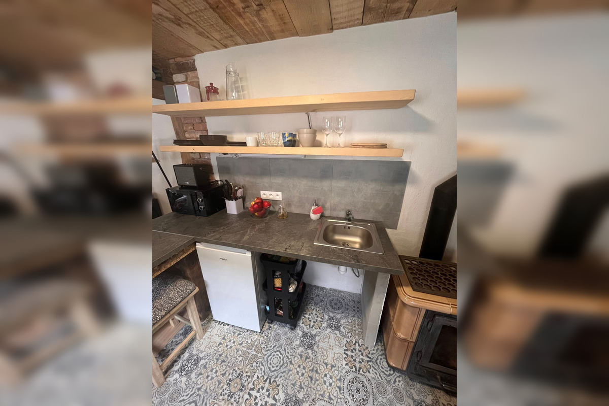 FOTO: Cena za prenájom romantickej chalúpky v Štiavnici ľudí poriadne zaskočila, foto 2