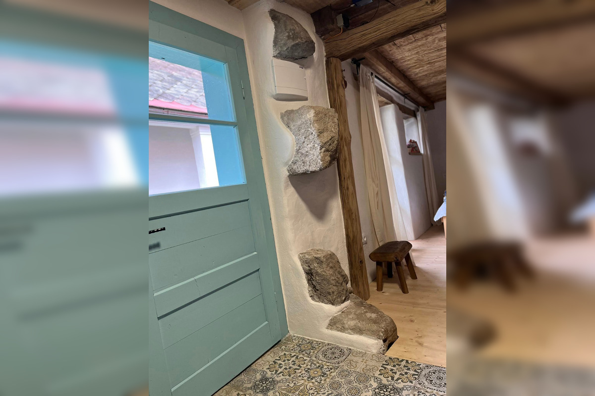 FOTO: Cena za prenájom romantickej chalúpky v Štiavnici ľudí poriadne zaskočila, foto 10