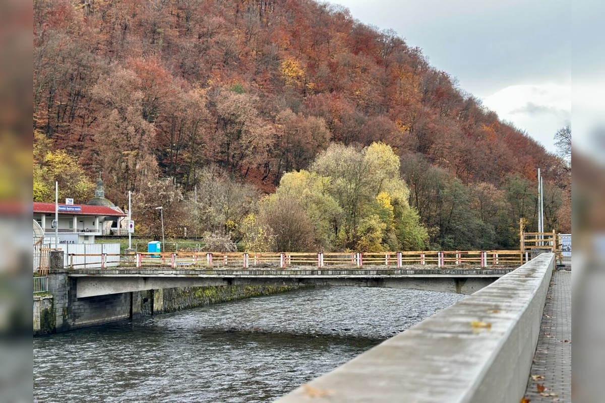 FOTO: Most pri malej stanici čaká technická prestávka, foto 7