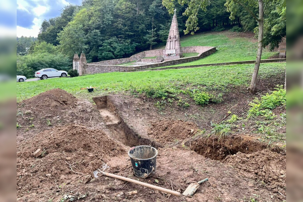 FOTO: V Bystrici si uctia pamiatku padlých vojakov počas Dňa vojnových veteránov , foto 4