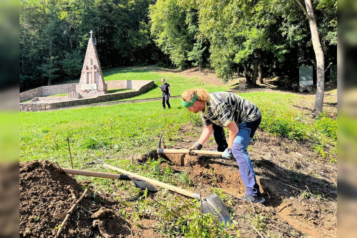 FOTO: V Bystrici si uctia pamiatku padlých vojakov počas Dňa vojnových veteránov , foto 6