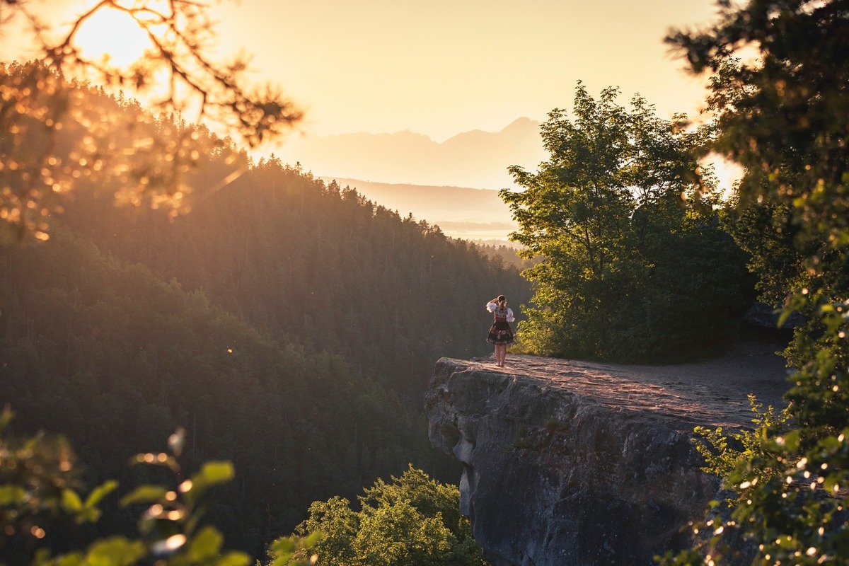 FOTO: Zvolenčan Ľuboš Čerešňák spája ženy, kroje a slovenskú prírodu, foto 4