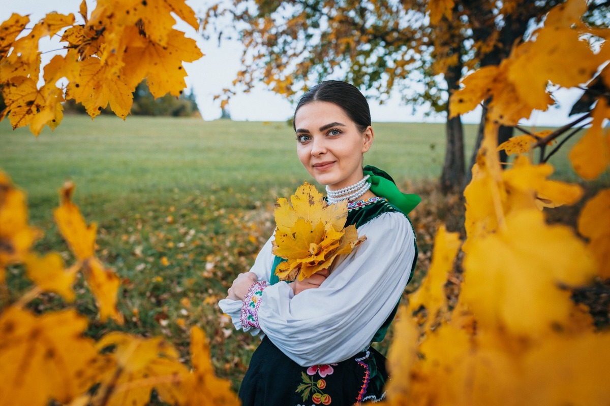 FOTO: Zvolenčan Ľuboš Čerešňák spája ženy, kroje a slovenskú prírodu, foto 7