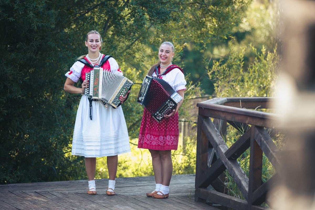 FOTO: Zvolenčan Ľuboš Čerešňák spája ženy, kroje a slovenskú prírodu, foto 9