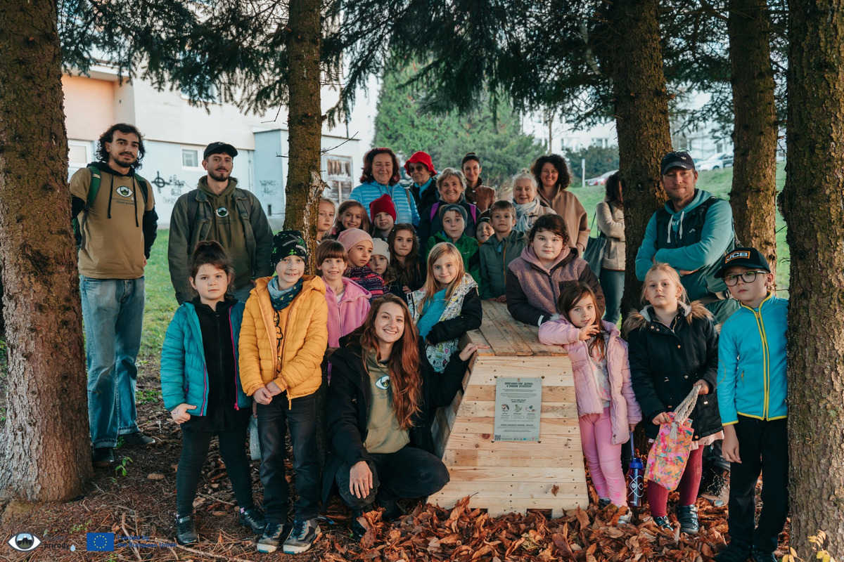 FOTO: Vo Zvolene umiestnili prvých päť zimovísk pre ježkov a drobné živočíchy , foto 2
