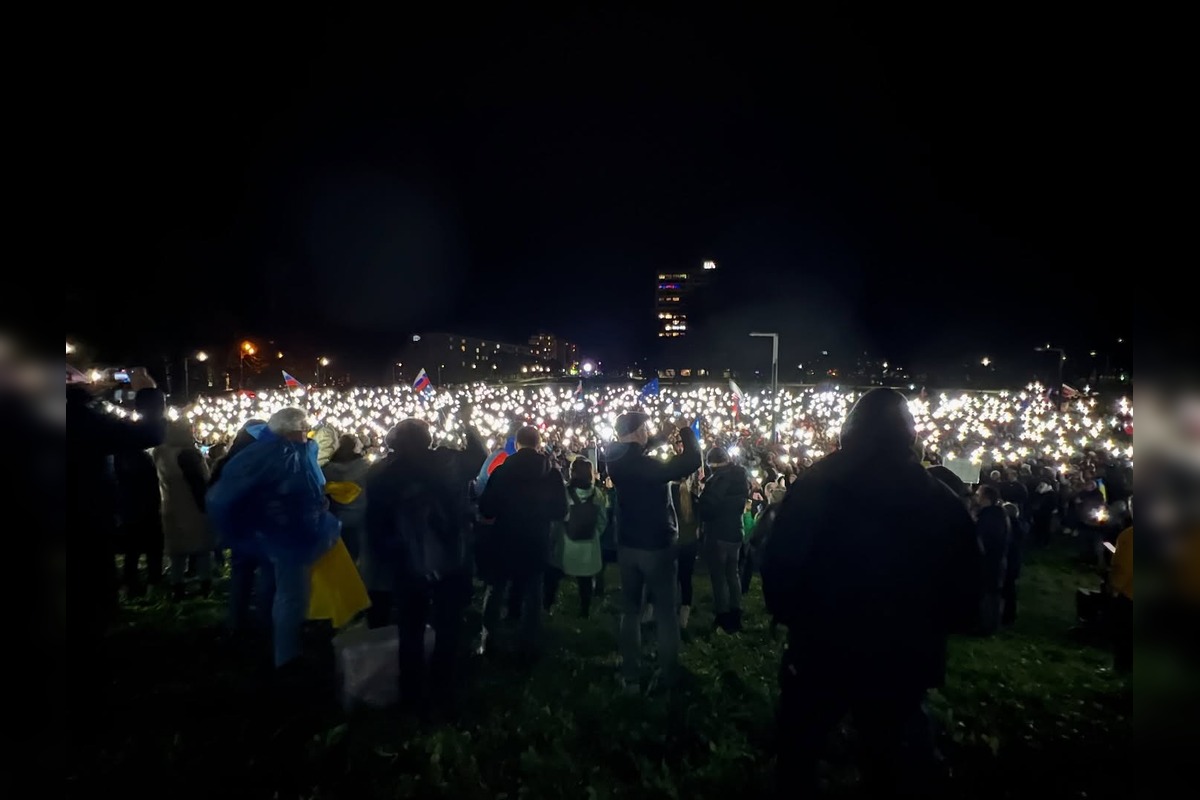 FOTO: Protesty a zhromaždenia k 17. novembru v Banskobystrickom kraji, foto 8