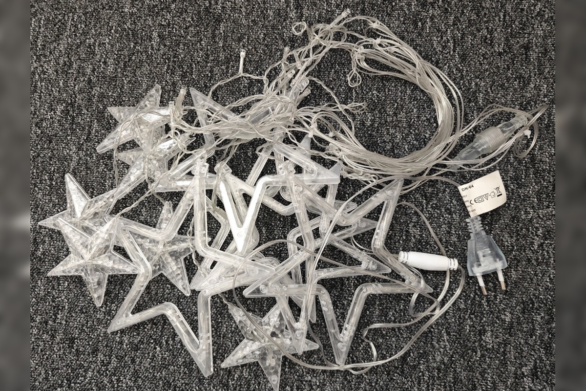 FOTO: Nebezpečné svetielka na trhu. SOI varuje: prestaňte ich používať, foto 13