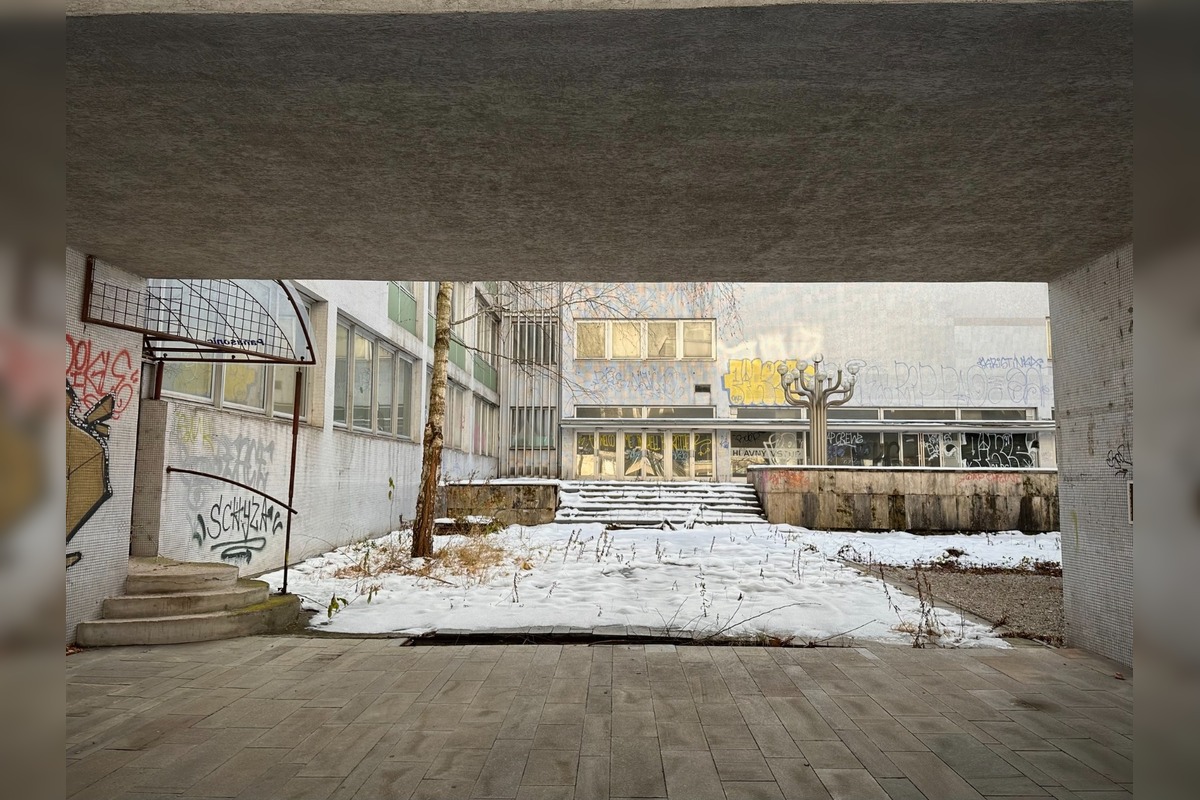 FOTO: Ikonický Dom kultúry v Banskej Bystrici chátra už roky, foto 7