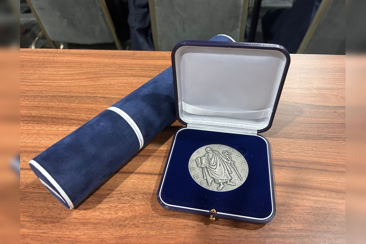 FOTO: Docent Ľubomír Marko získal striebornú medailu Propter Merita, foto 2