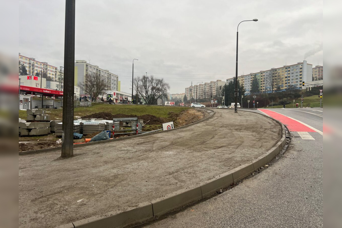 FOTO: Mesto reaguje na kritiku Sásovčanov, kedy dokončia rekonštrukciu chodníkov?, foto 1