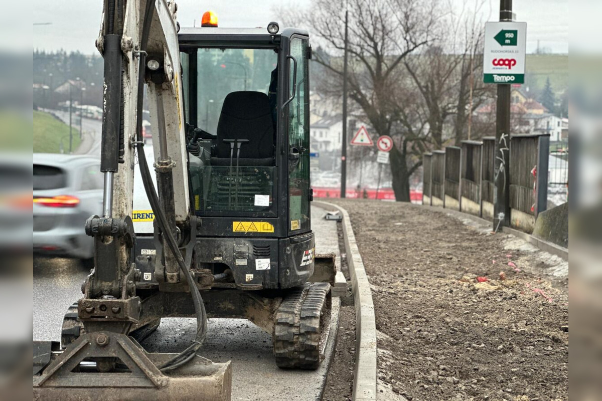 FOTO: Mesto reaguje na kritiku Sásovčanov, kedy dokončia rekonštrukciu chodníkov?, foto 2