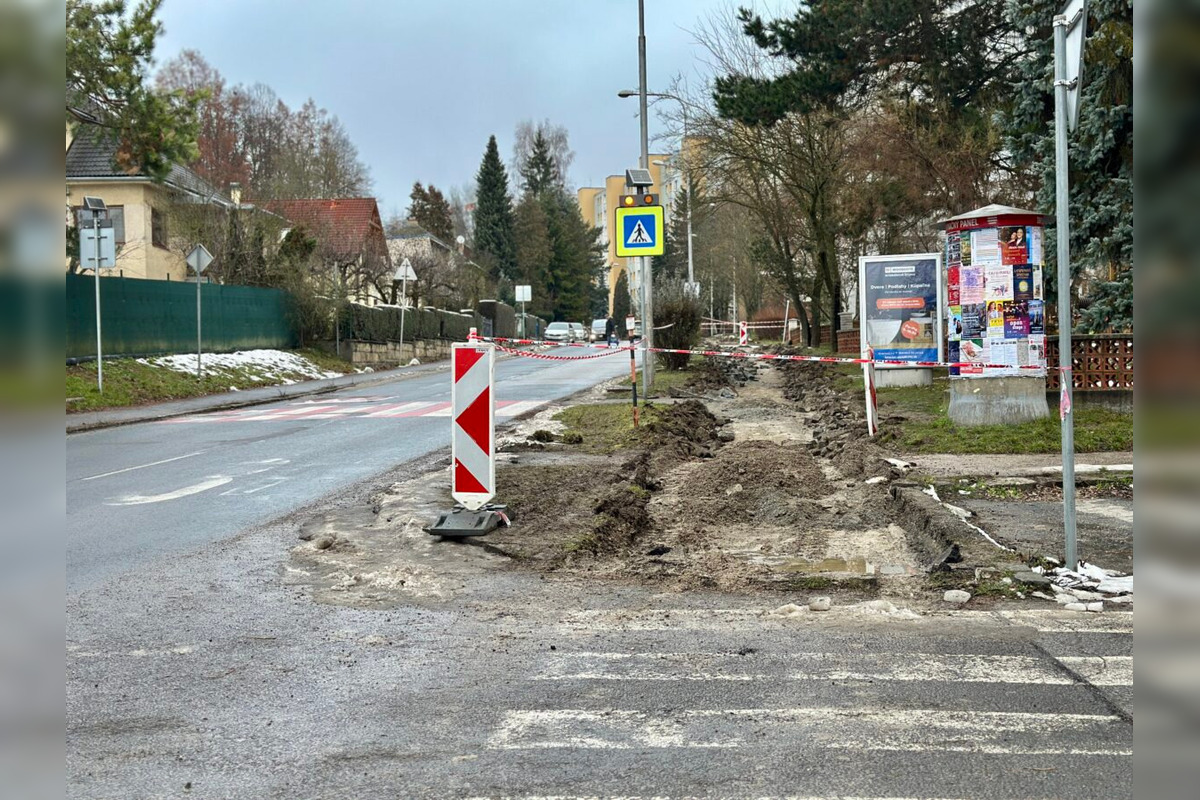 FOTO: Mesto reaguje na kritiku Sásovčanov, kedy dokončia rekonštrukciu chodníkov?, foto 4