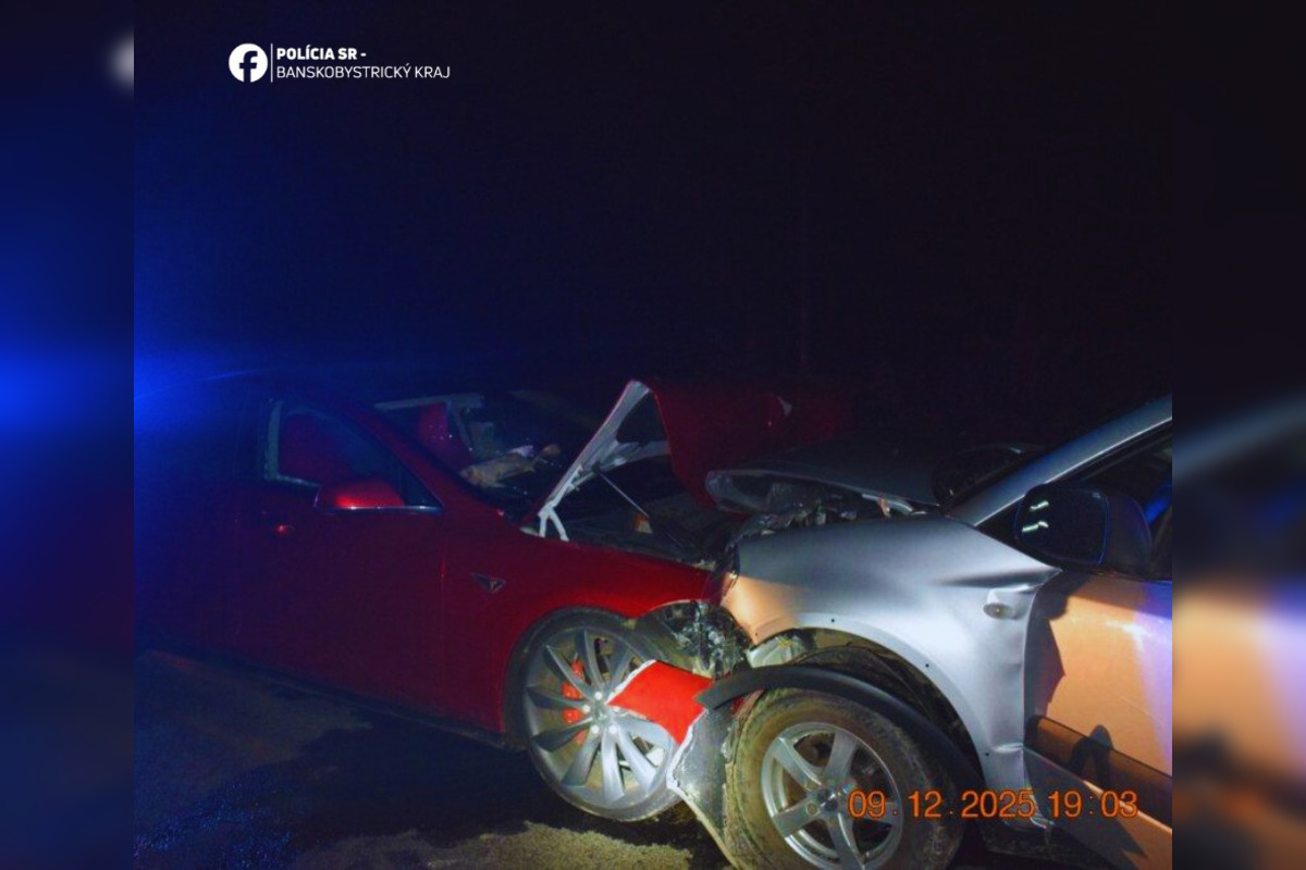 FOTO: Čelná zrážka medzi Hriňovou a Kriváňom, foto 1