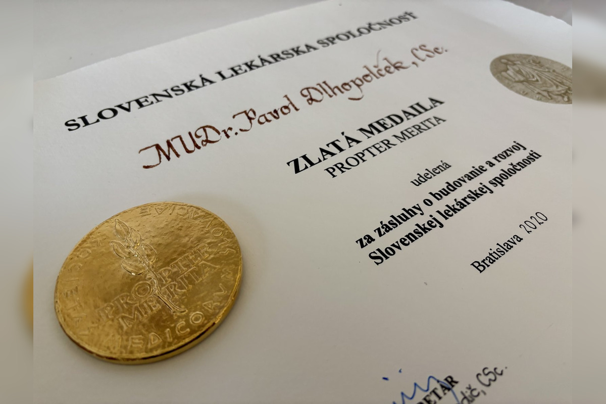 FOTO: Lekár Pavol Dlhopolček z Rooseveltovej nemocnice odchádza do dôchodku, foto 3