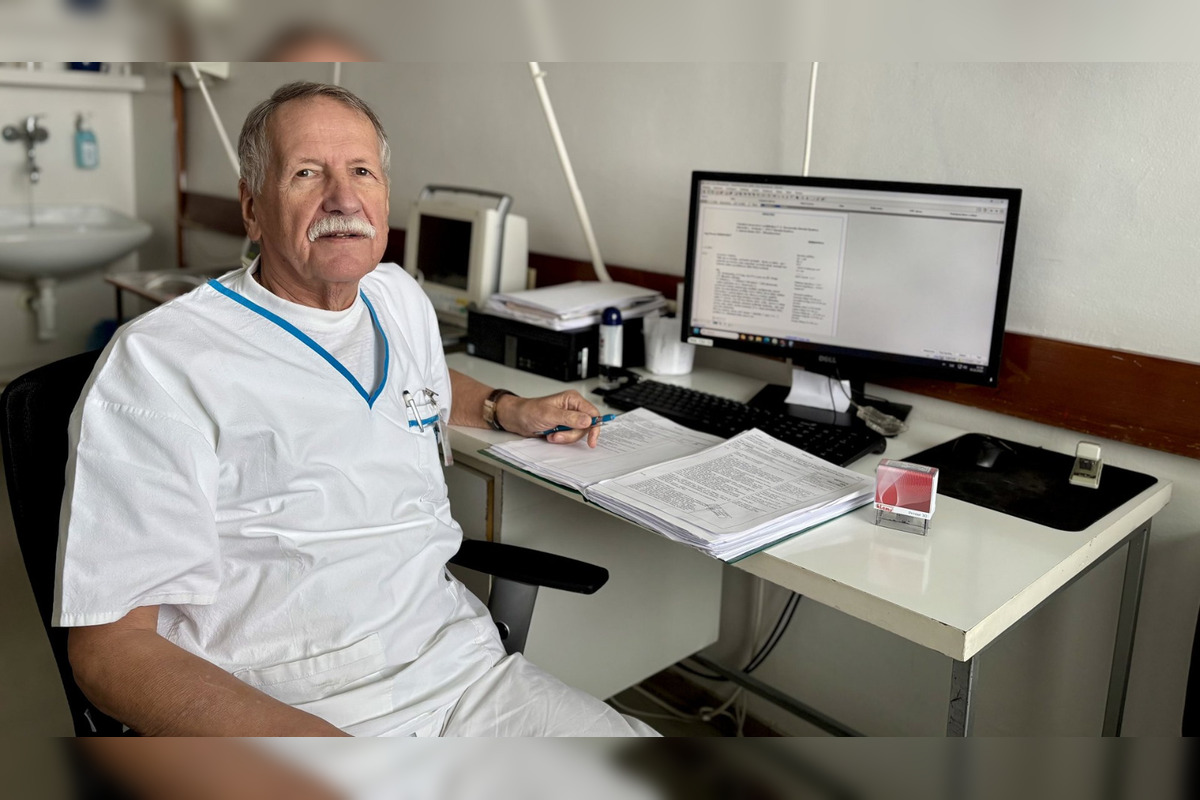 FOTO: Lekár Pavol Dlhopolček z Rooseveltovej nemocnice odchádza do dôchodku, foto 5