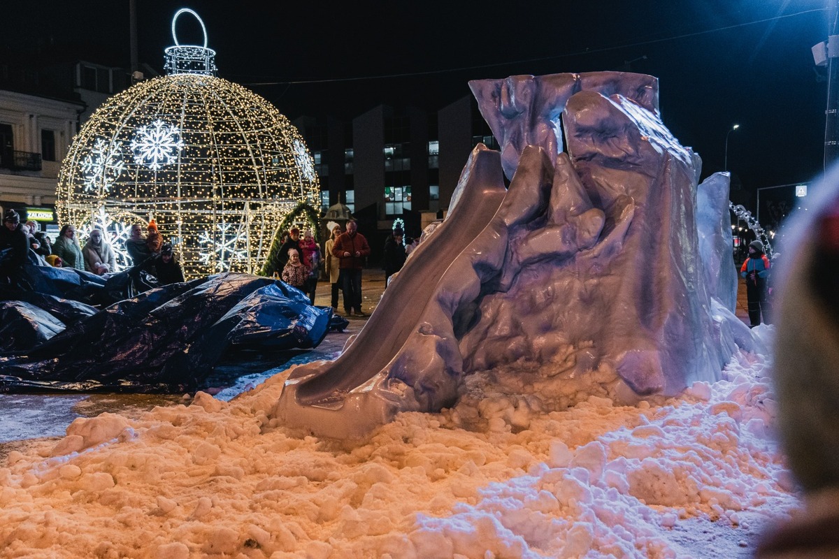 FOTO: Brezno sa premení na Ľadové mestečko, foto 4