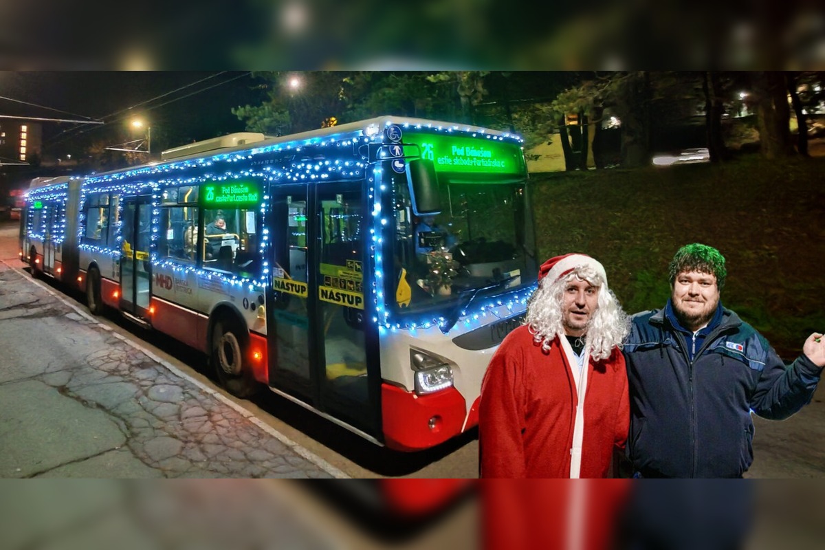 FOTO: Vianočný autobus teší Bystričanov, foto 1