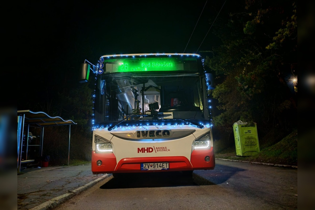 FOTO: Vianočný autobus teší Bystričanov, foto 6