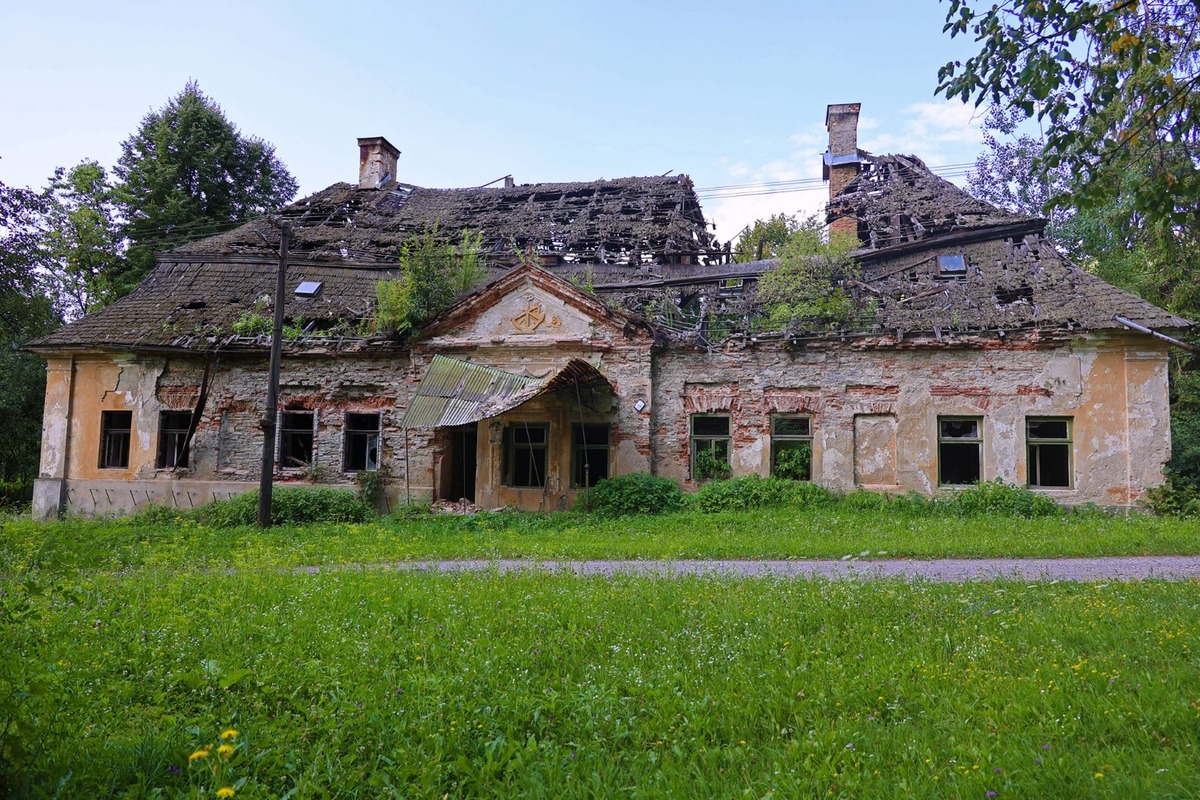 FOTO: Kaštieľ železiarov sa rozpadá pred očami, foto 2