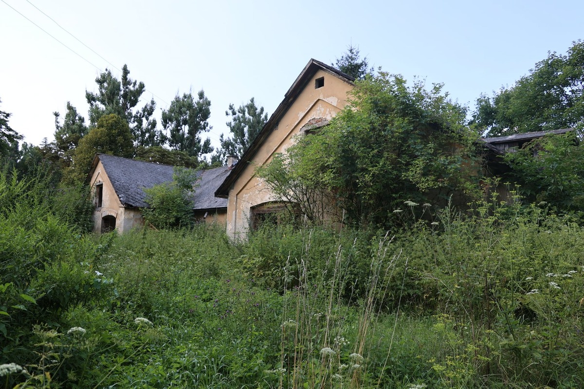FOTO: Kaštieľ železiarov sa rozpadá pred očami, foto 4